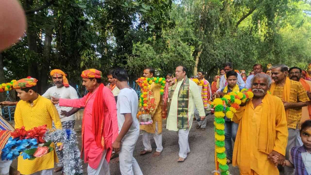 kanwar Yatra taken out from Azadpura to Sitapath