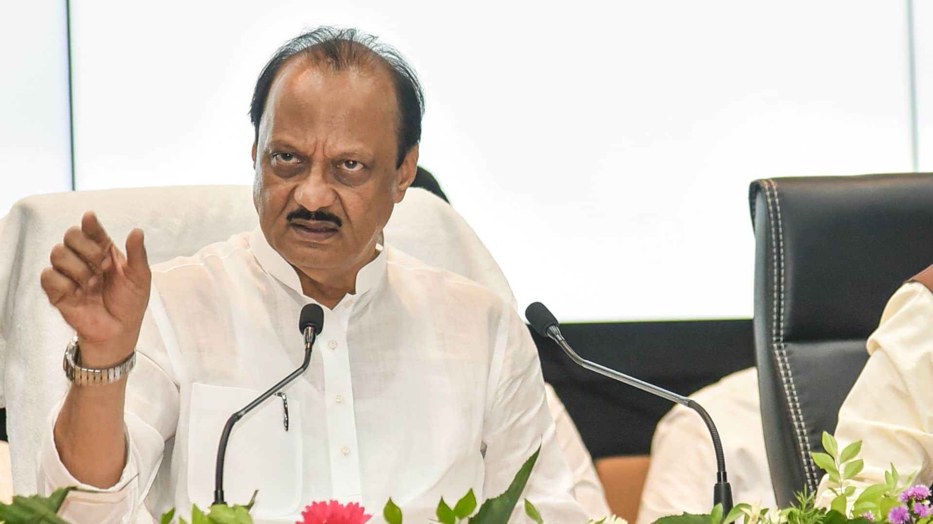 महाराष्ट्र के उपमुख्यमंत्री अजीत पवार