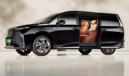 MG M9 EV Luxury Electric MPV Launched in India Know Price Range Features Specifications