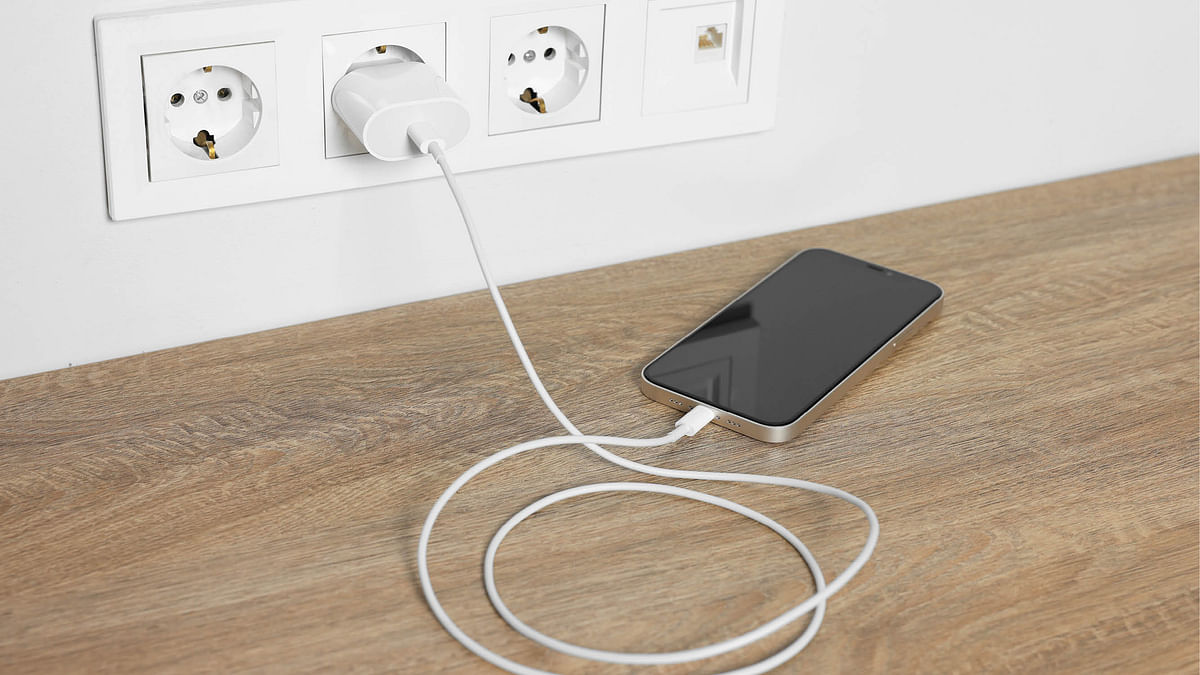 Mobile Tips and Tricks Avoid These Mistakes While Charging Phone Otherwise Get Damaged