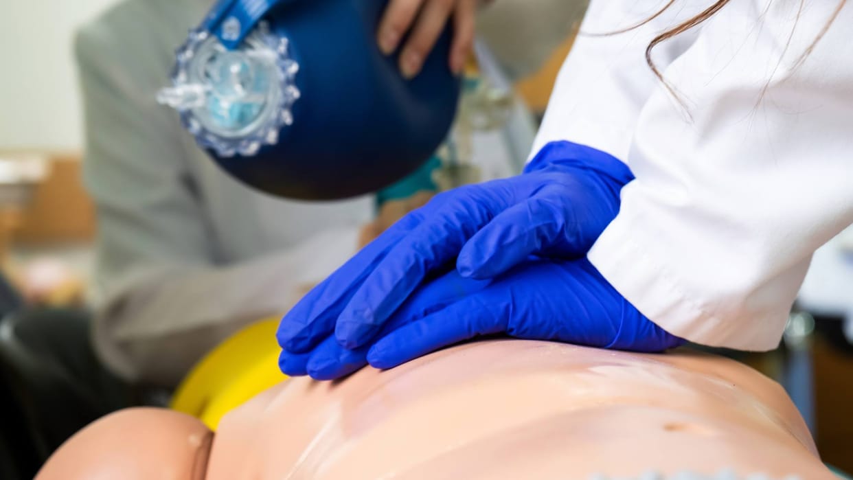 When a woman suddenly fell on the road a man saved her life by giving CPR people made cheap allegations