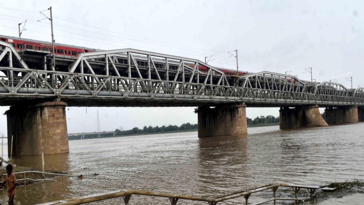 Naini Yamuna Bridge will turn 160 years old on 15th August, it was constructed at a cost of Rs. 44.46 lakh