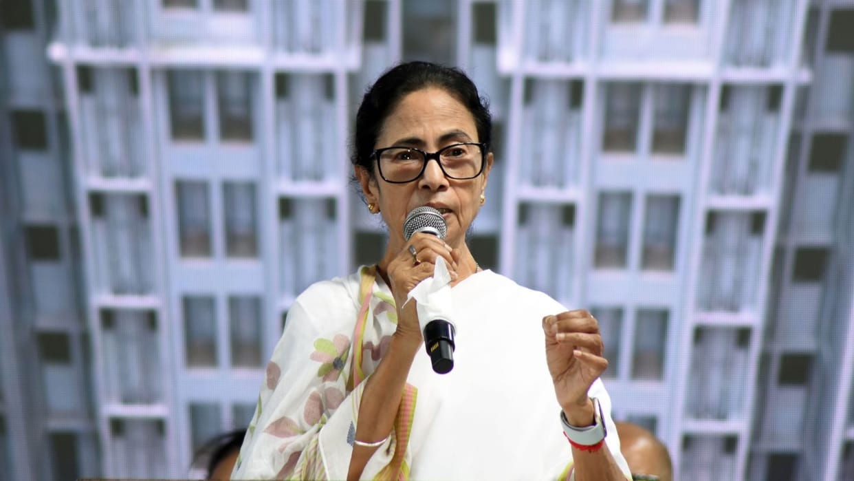 CM Mamata Banerjee rally Jhargram against alleged attacks on Bengali migrants defend language identity