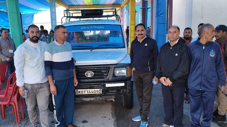 Panchayat Election: उत्तराखंड में आज थमेगा पहले चरण के प्रचार का शोर, आठ पोलिंग पार्टियां रवाना