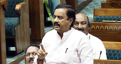 Maharashtra Clash over ministers mobile game video Update Ajit Pawar Sunil Tatkare News In Hindi