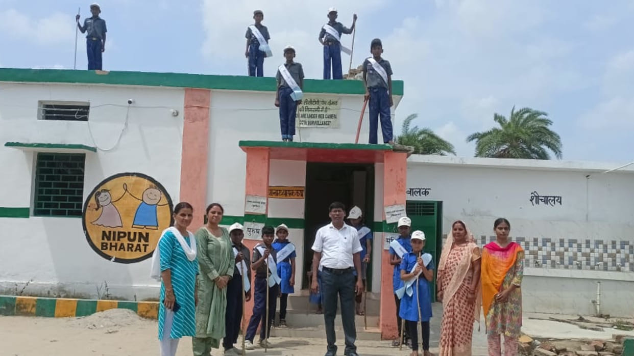 School children in Sant Kabir Nagar gave live presentation for nomination of Bal Sansad