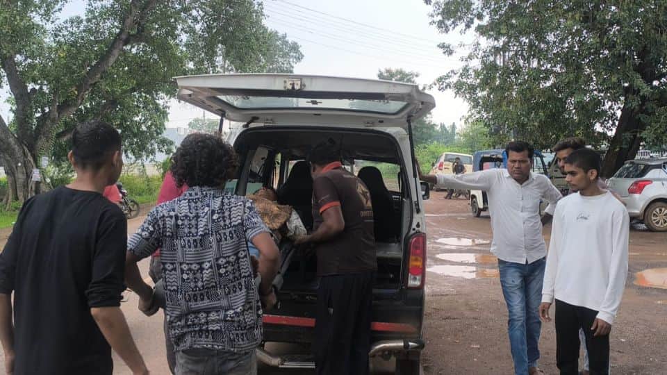 Bike rider dies in road accident in Dhamtari