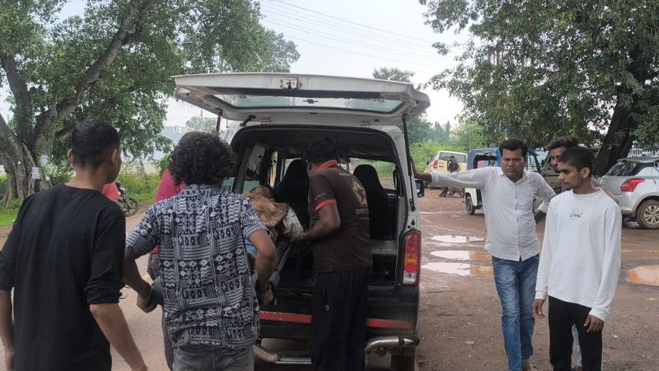 Bike rider dies in road accident in Dhamtari