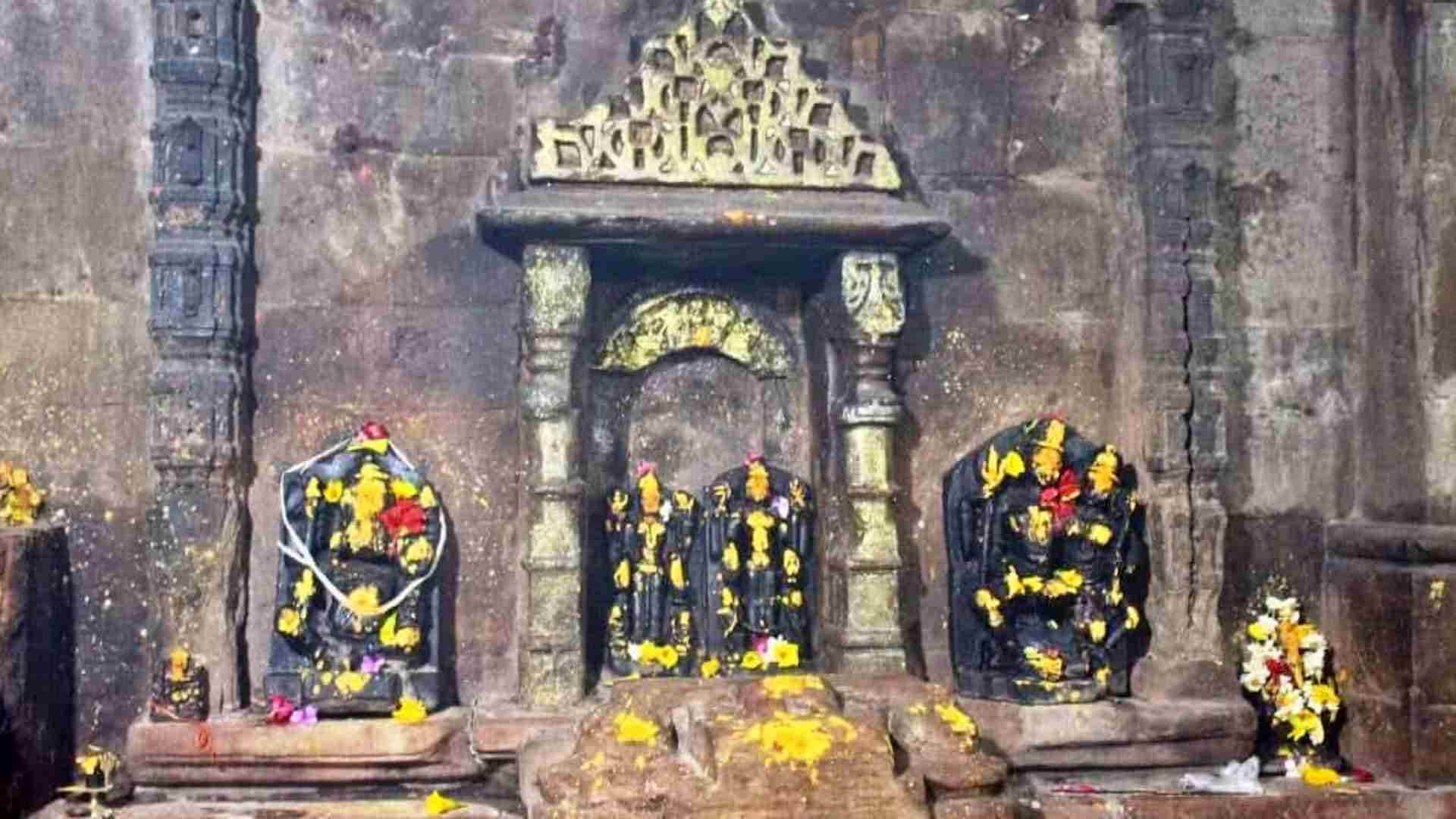 Banswara News: Devsomnath temple is a 12th century heritage with two Shivlingas in the sanctum sanctorum