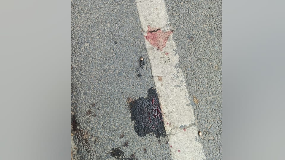 Builder Shot Multiple Times in Broad Daylight in Aligarh Attackers Fired After Hitting Scooter