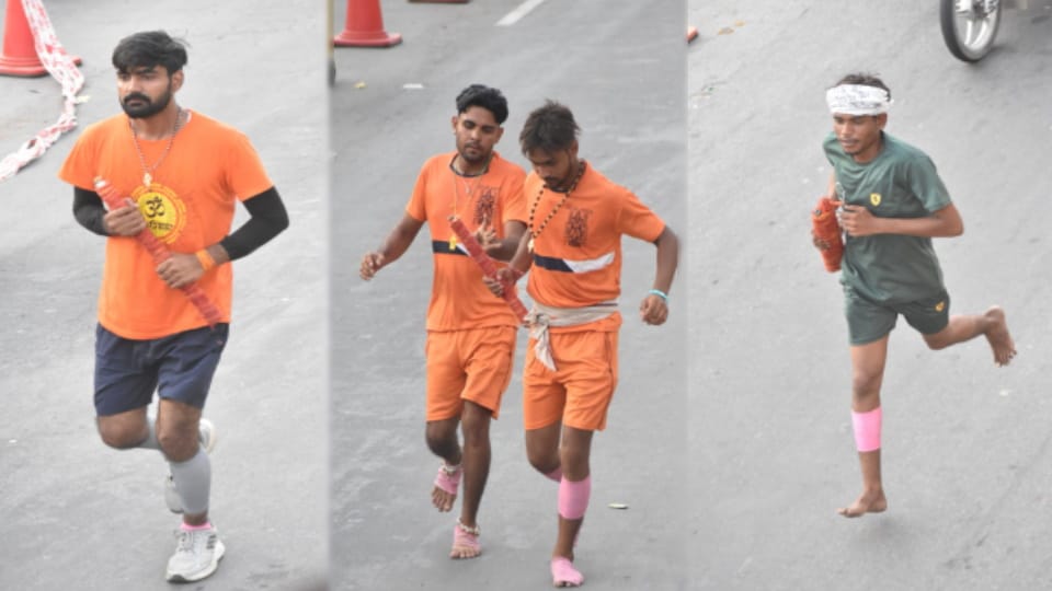 Kanwar Yatra 2025: Devotees Run 150 KM in 7 Hours, two Lakh Spent on Each Dak Kanwar Team