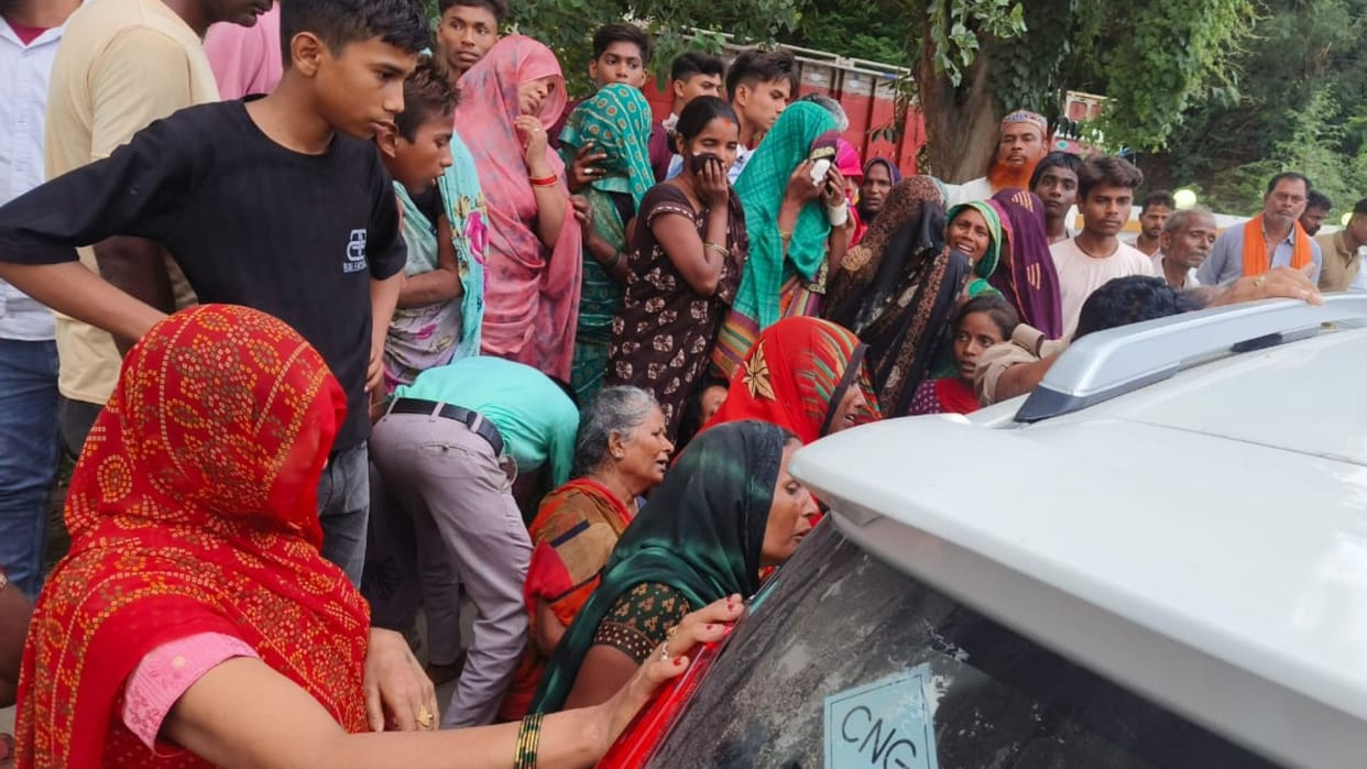 Two youths died and one injured in fierce collision between two bikes in jaunpur