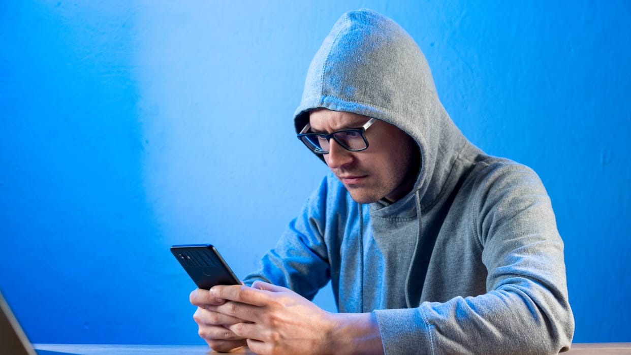 SMS came to update electricity meter as soon as the link was clicked all the money withdrawn from the account