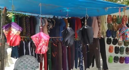 Kanpur Umbrella business drowned due to less rain traders said production cost increased became expensive