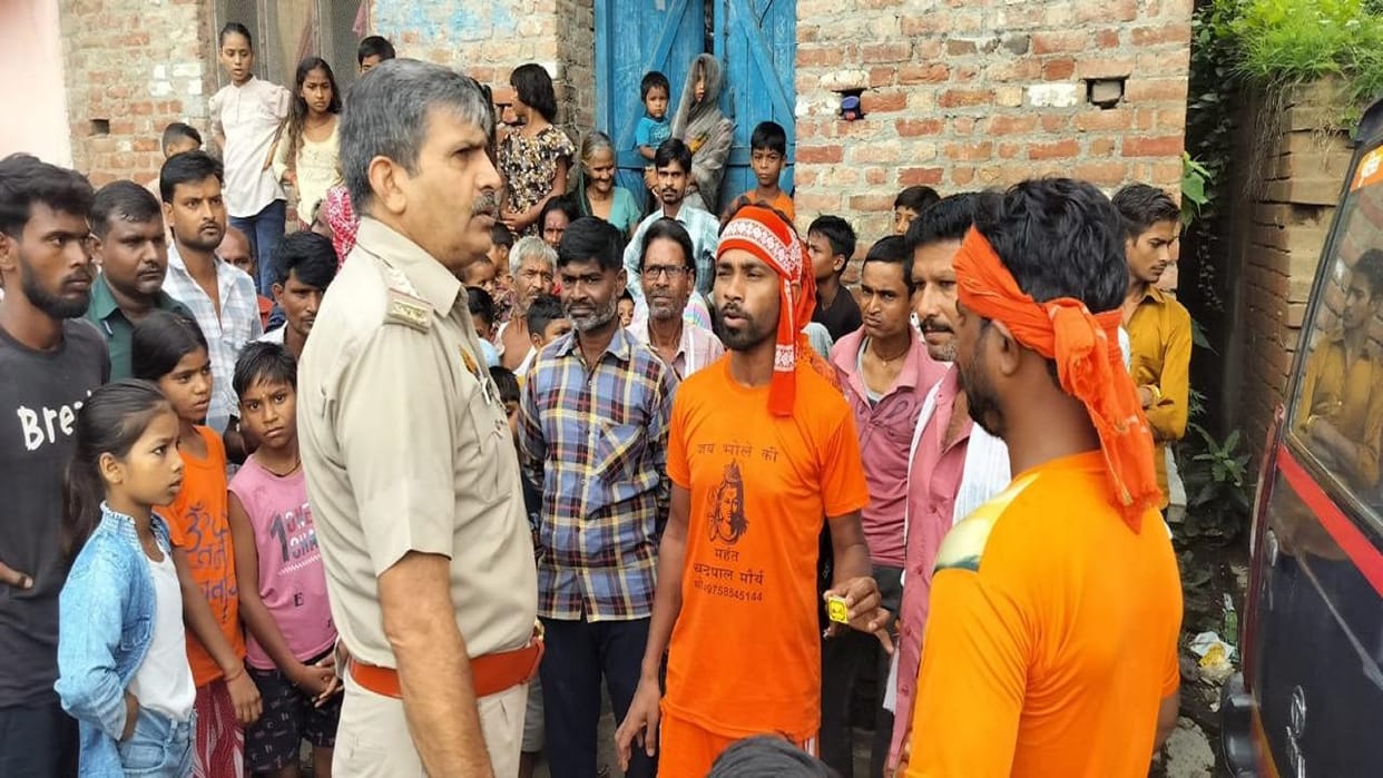 Two groups of devotees fight over loud DJ music in Bareilly