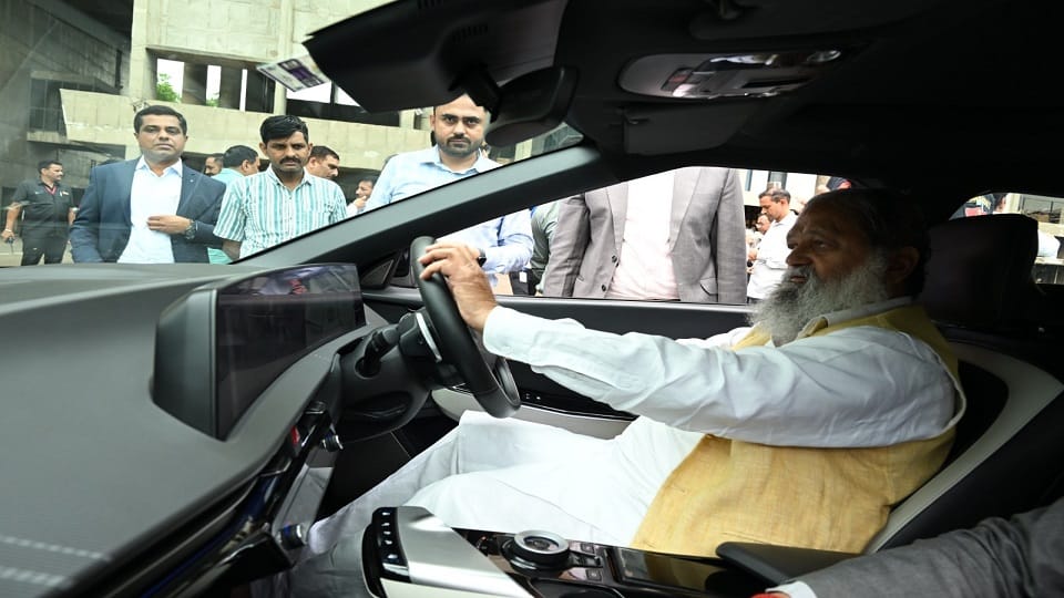 Minister Anil vij take car test drive