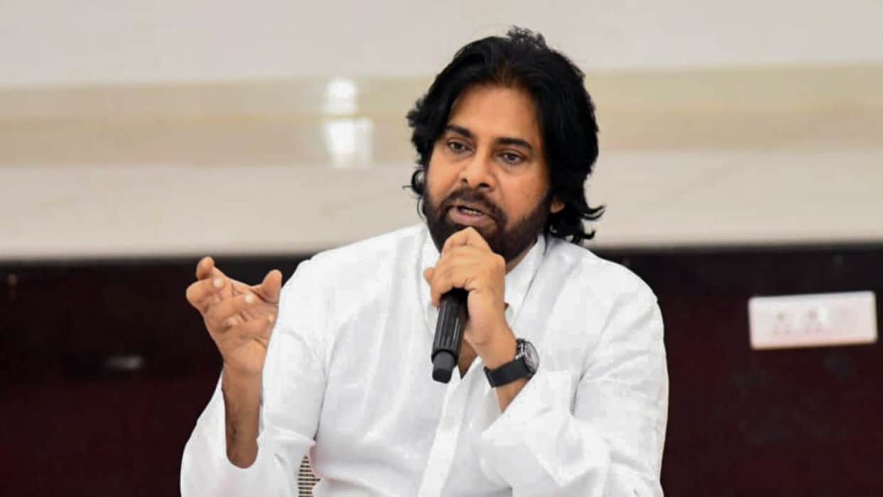 Pawan Kalyan Reveals His Two Favourite Bollywood Films Recalls Shooting Days In Srinagar