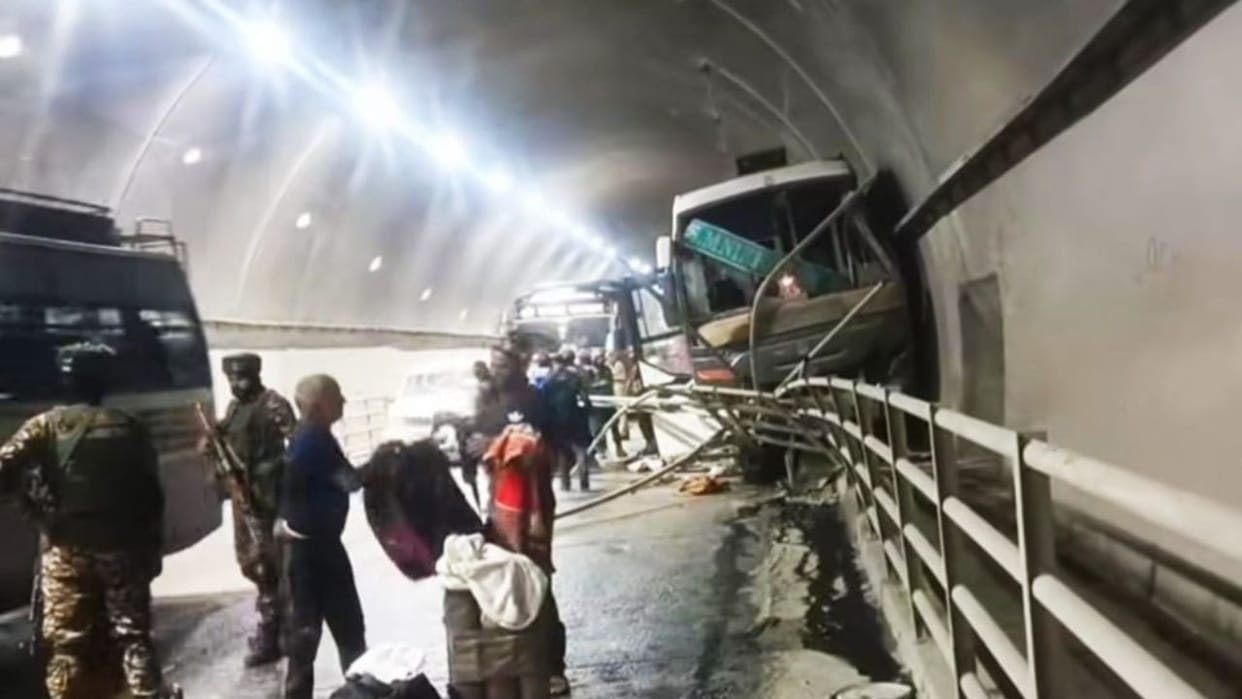 Amarnath Yatra 2025: Bus collides with grill inside tunnel in Ramban, four Amarnath pilgrims injured