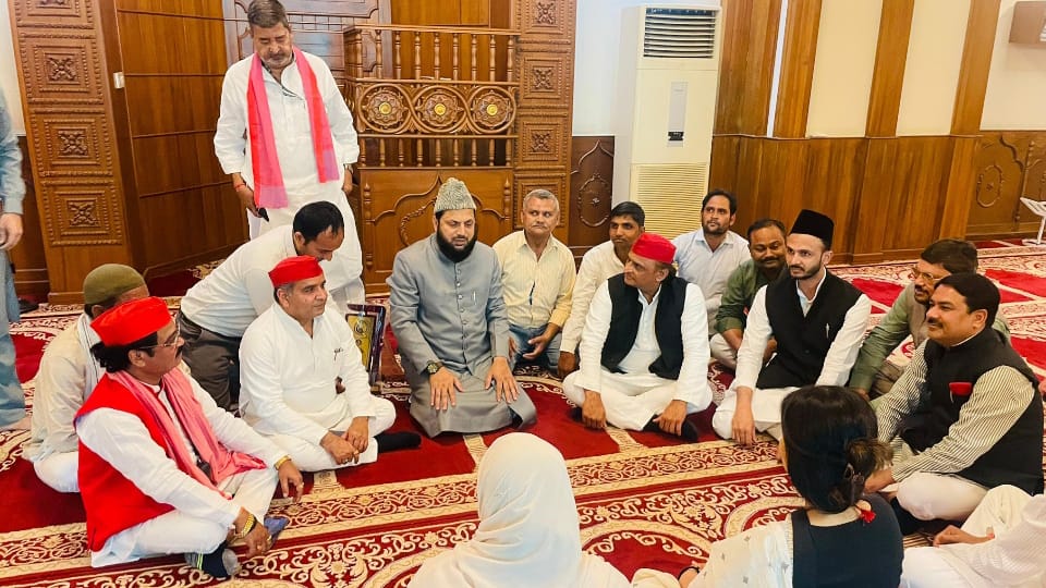 Akhilesh Yadav Defends Mosque Meeting Amid BJP Criticism We Respect All Religions BJP counter-attack