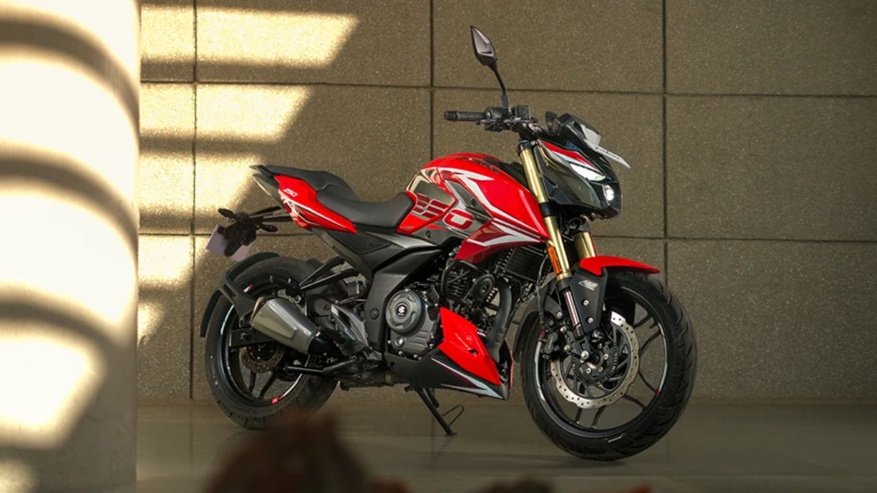 Best 250cc bikes india dominar 250 ktm duke pulsar n250 gixxer250 xtreme250r