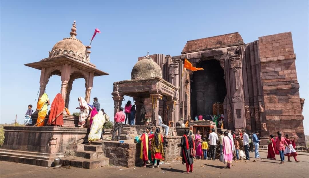 MP News Bhojeshwar Mahadev Temple Devotees Gather for Shiv Abhishek Know Bhojpur Temple Facts in Hindi