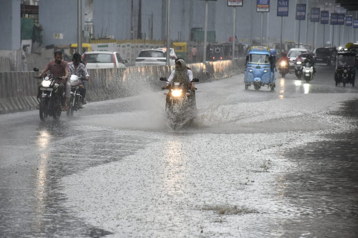 MP weather: Phase of heavy rain begins in MP, 2.1 inches of rain recorded in Chhindwara in 9 hours, alert for