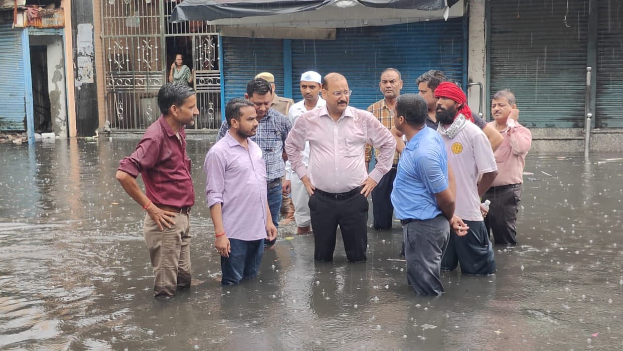 Meerut DM inspects waterlogged city on foot after heavy rain, walks in 2-feet water