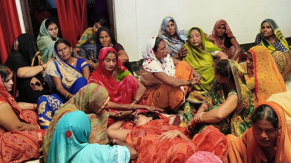 Eight miscreants killed a gym operator and Property dealer in Chandauli see photos