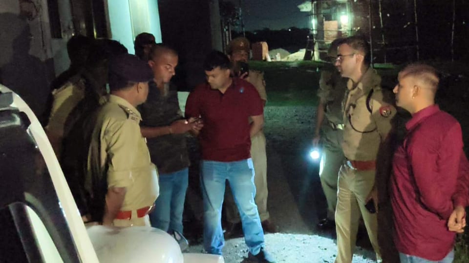 Eight miscreants killed a gym operator and Property dealer in Chandauli see photos