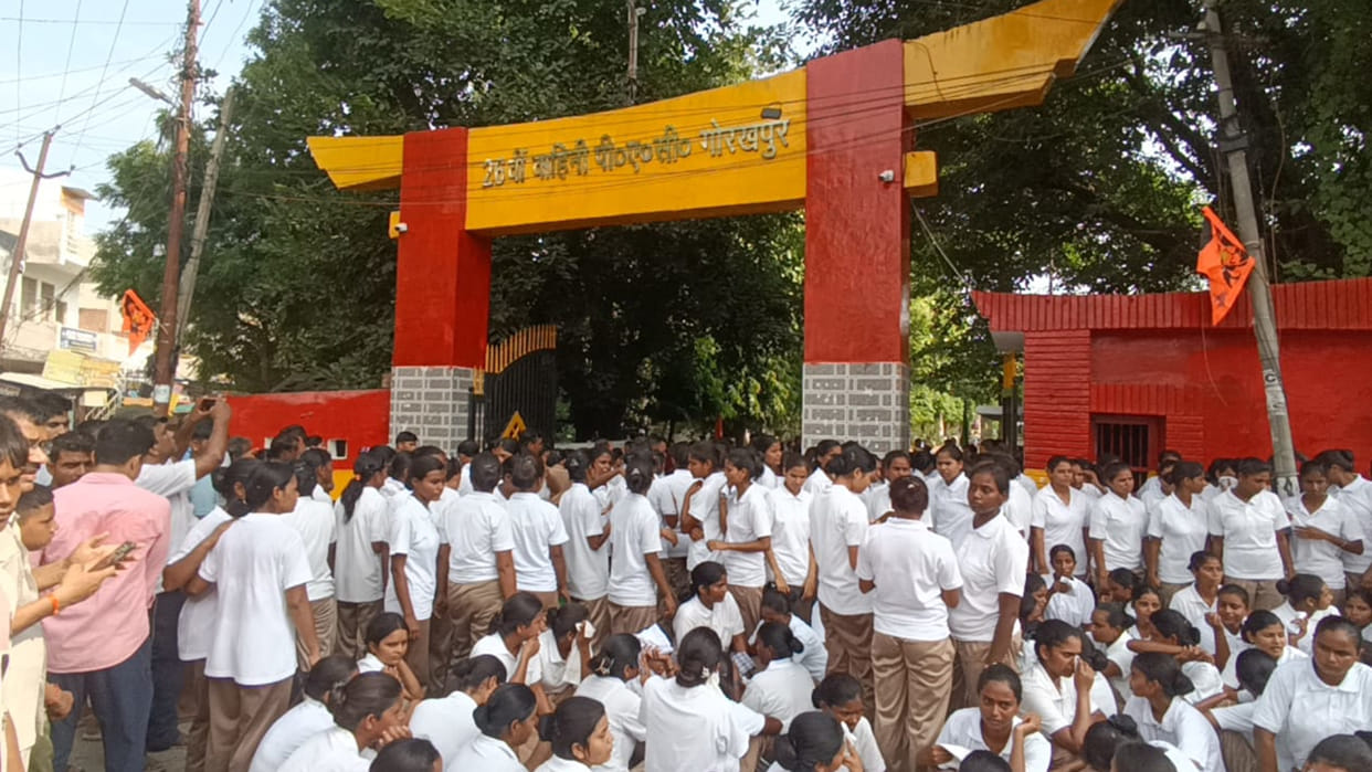 Trainee women constables sit on dharna outside Gorakhpur PAC campus, allege