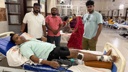 Two boats collided inside Gorakhpur's Ramgarhtal, three people injured