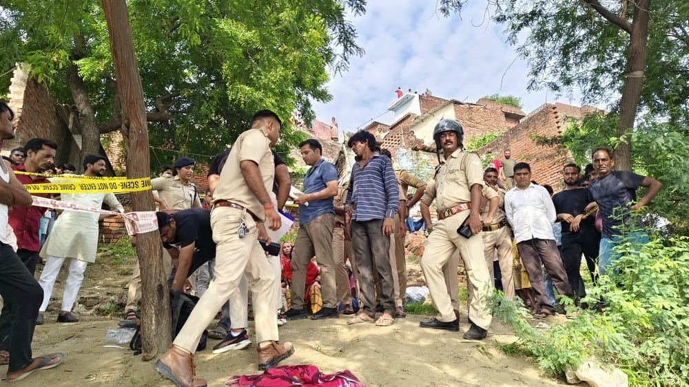 Kanpur Murder Windpipe cut five injury marks on neck mother had said dont go Arbaaz