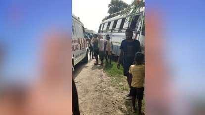 क्षतिग्रस्त बस