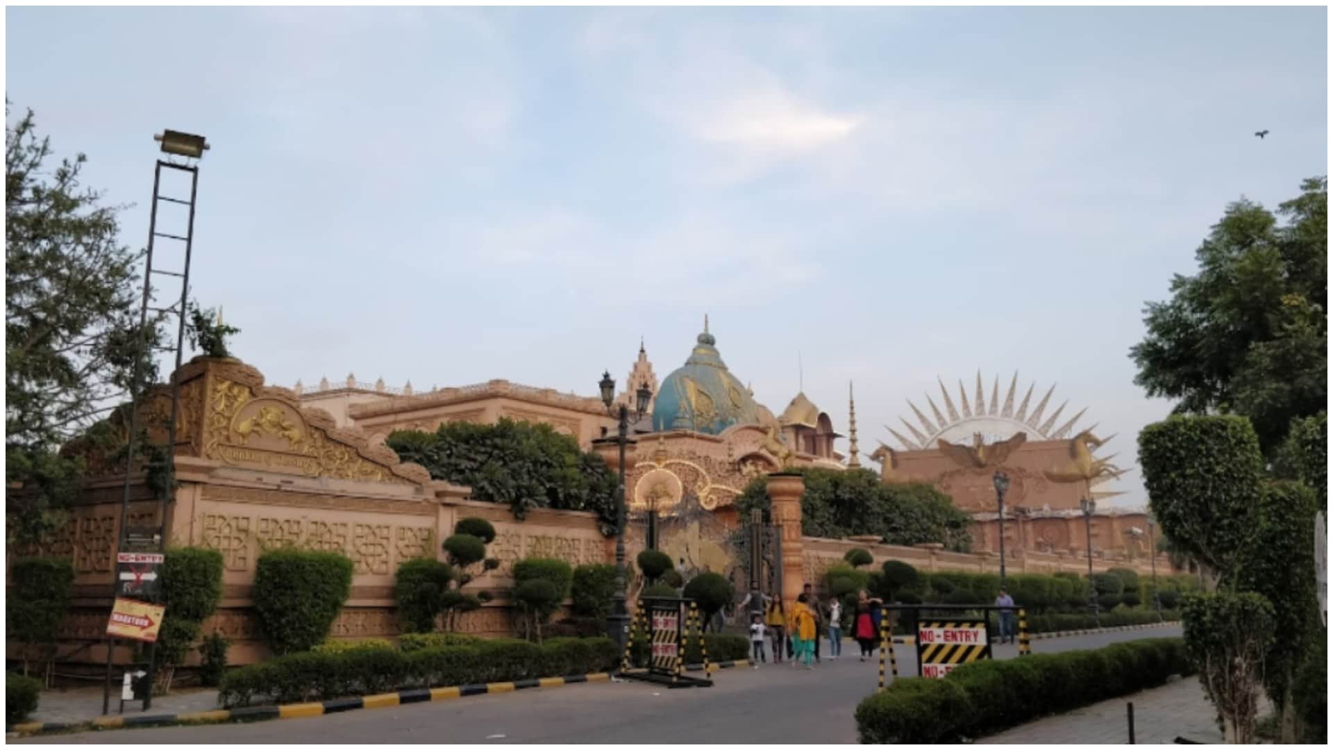 Best Places to Visit in Gurgaon with Friends on Friendship Day Under ₹2000