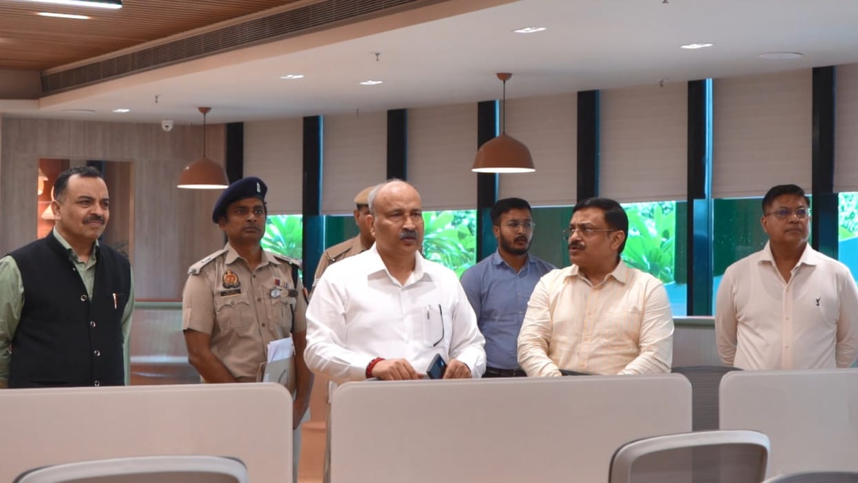 UP DGP observed CCTV feed of various districts at Police Headquarters.