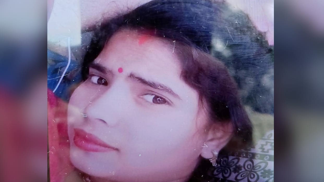 woman dies under suspicious circumstances husband accused of murder in Bareilly