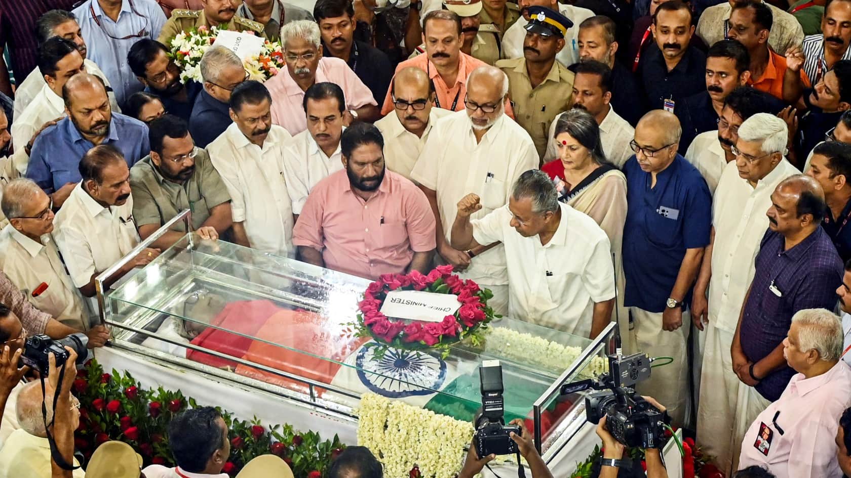 Kerala Former CM VS Achuthanandan Funeral Alappuzha Supporters Tribute Mortal Remains