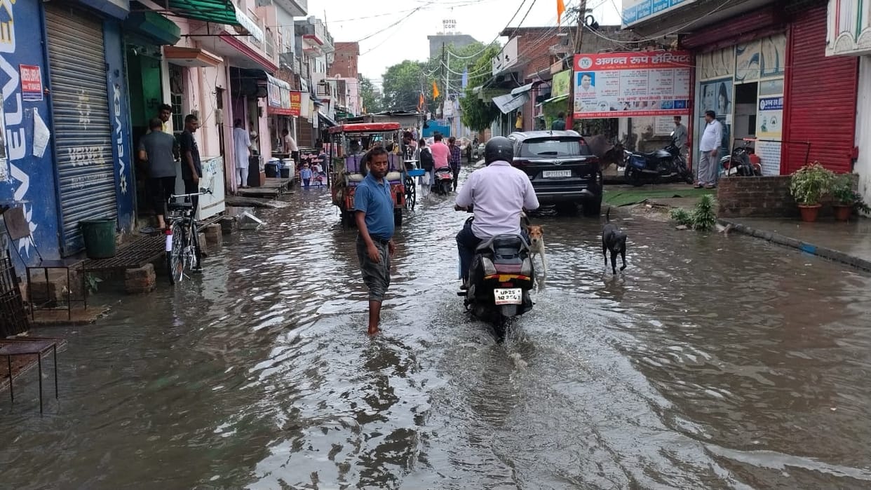 Heavy rain for one and a half hour in Bareilly