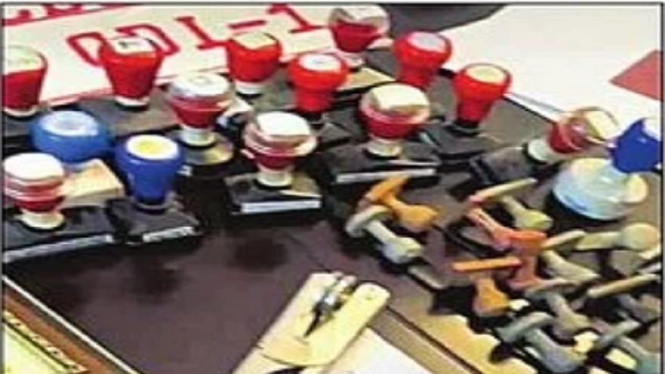 UP: 3 out of 4 vehicles of fake diplomat arrested from Ghaziabad are expired