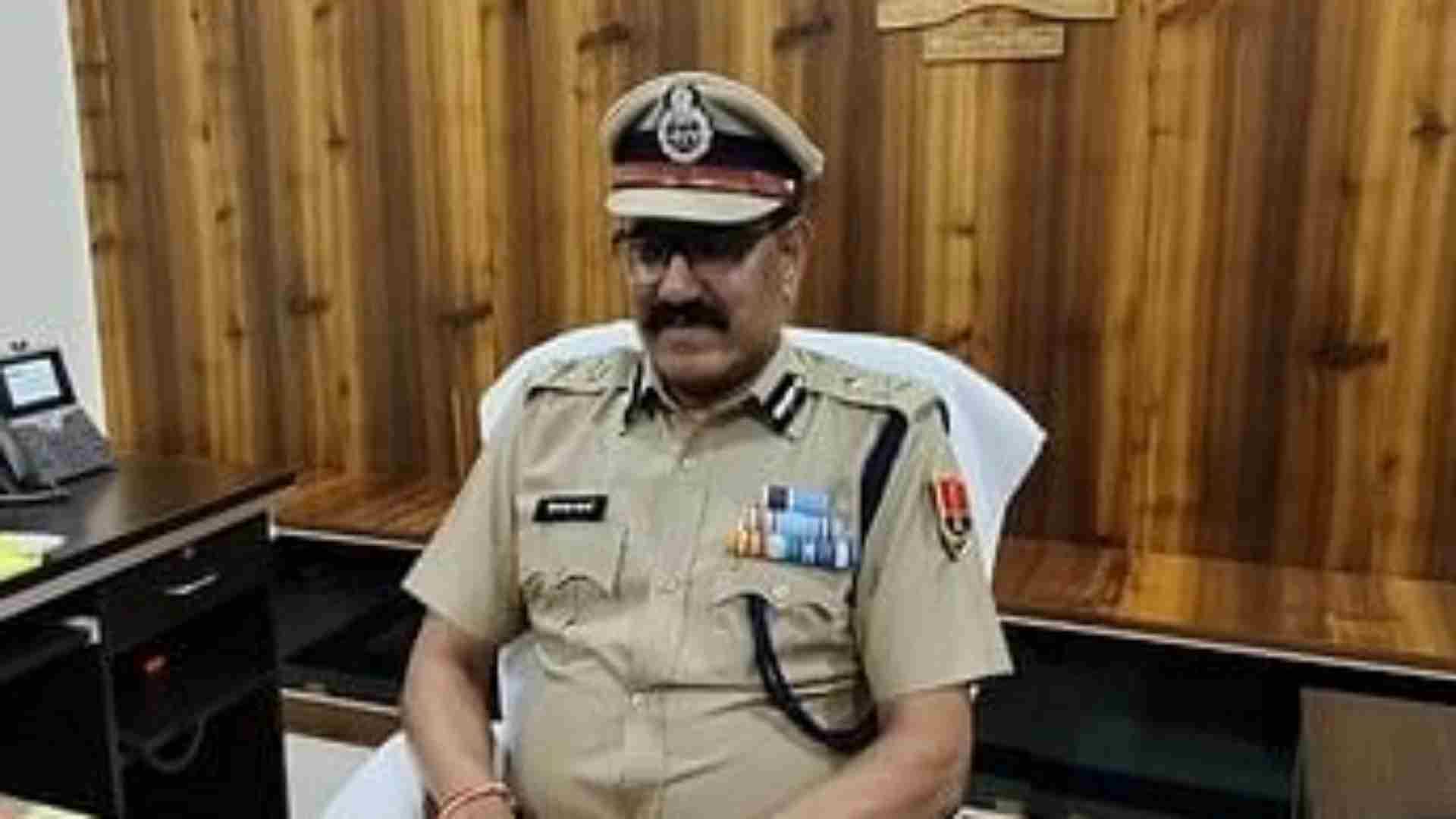 आईजी हेमंत कुमार शर्मा।