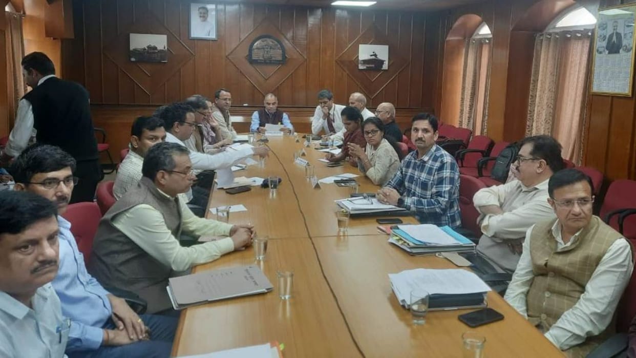 Central team will collect scientific data of cloudburst and flood in Himachal held a meeting with ACS