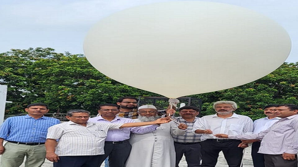 AMU released 25th weather balloon