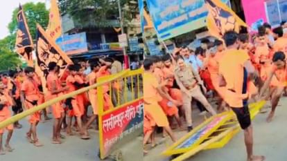 Kanwariyas created ruckus on the road and broke the barricades in Gola Gokarnath