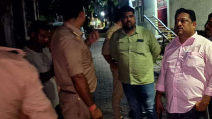 Kanpur: People stopped Kesco team which came to cut illegal connections after 35 years, uproar