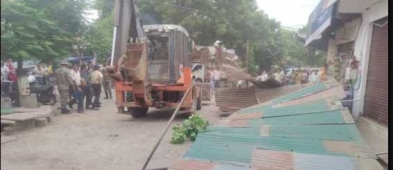Campaign launched against encroachment in Avanti Bai Chauraha area of Shastripuram Agra