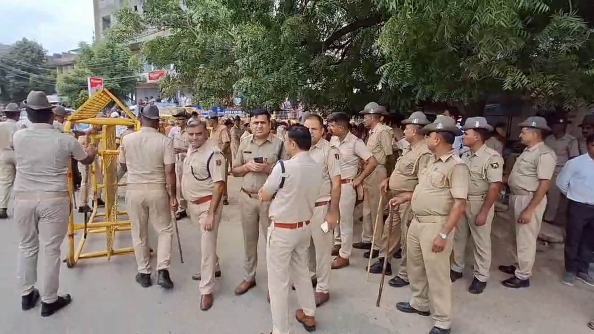 Jalore News: Women Rally for Abhaydas Ji’s Katha Permission, Police Use Mild Force to Disperse Crowd