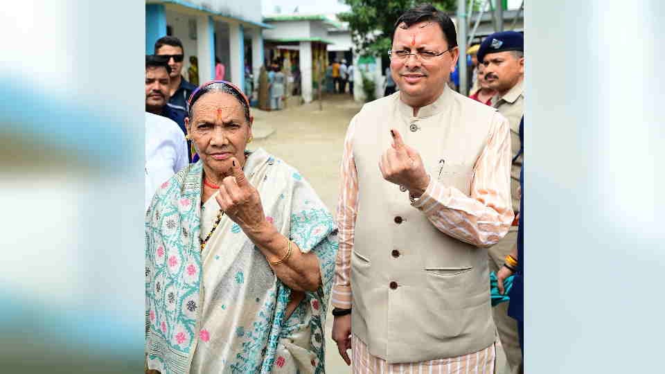 Uttarakhand Panchayat election 2025 Crowd of voters gathered enthusiasm among youth and elders Photos