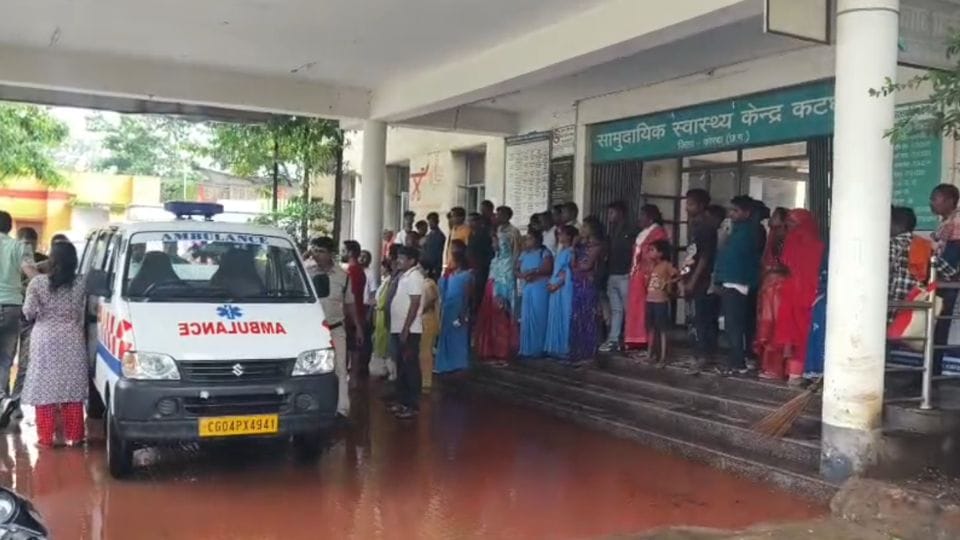 Road Accident chhattisgarh Two teachers died in collision between trailer and winger vehicle in Korba
