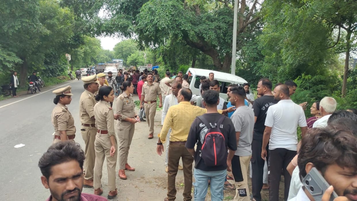 Eco car collided with a tree, two women died six including children were injured