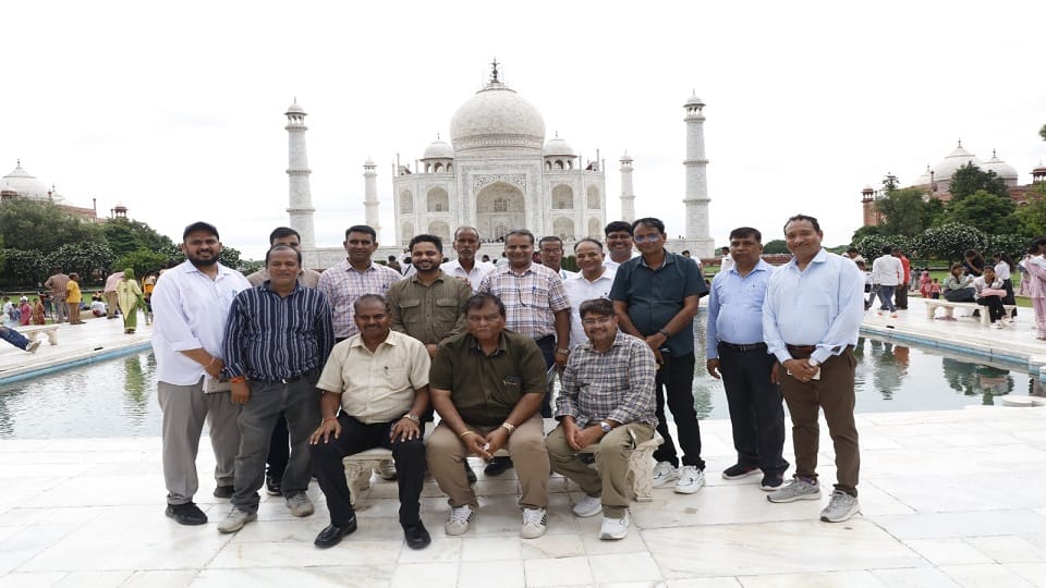 Leakage from Taj's dome Repair work completed ASI experts came to see the conservation